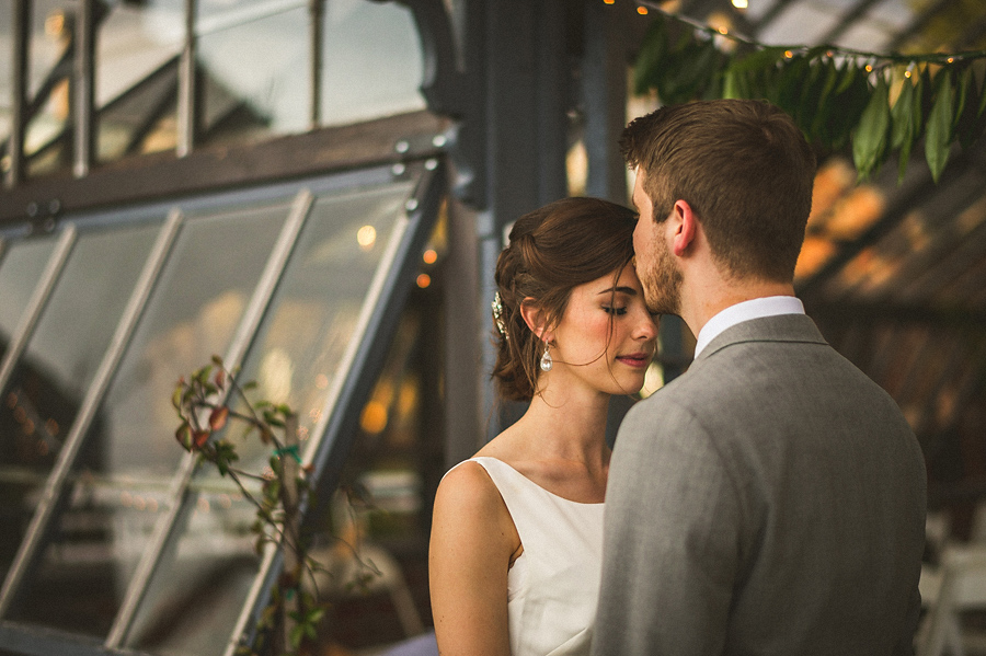 luke kissing julias forehead