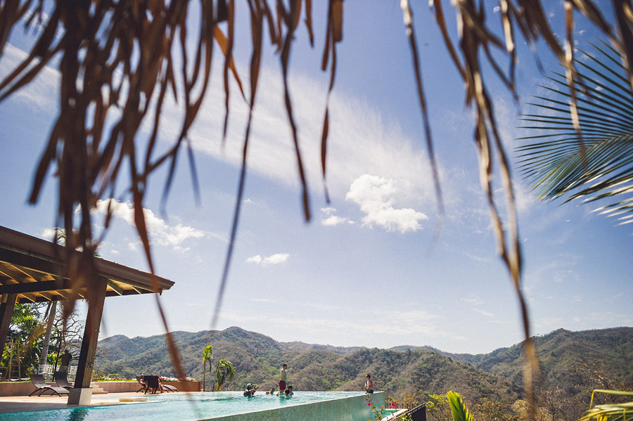 storyboard007 hanging out before wedding